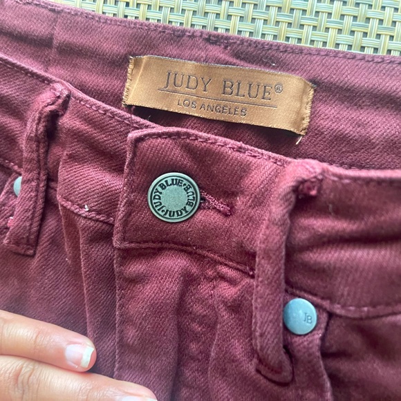 JUDY BLUE Women's Burgundy Jeans - Picture 5 of 10